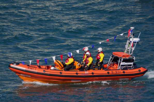 09 July 2022 - 16-56-28
Dartmouth's new Atlantic class lifeboat, the Frank C Samworth.
---------------------
Dart RNLI new Lifeboat arrives